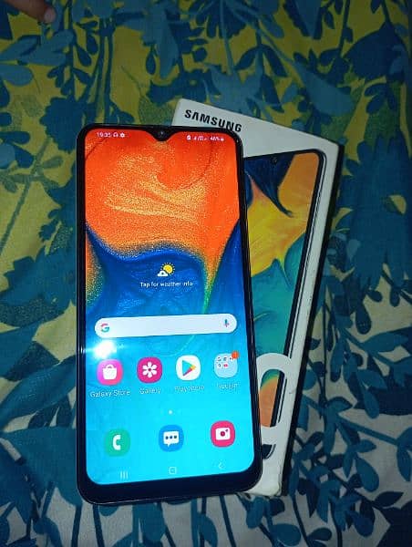 Samsung A30 4/64 storage Dual SIM PTA aaproved official with Box charg 4