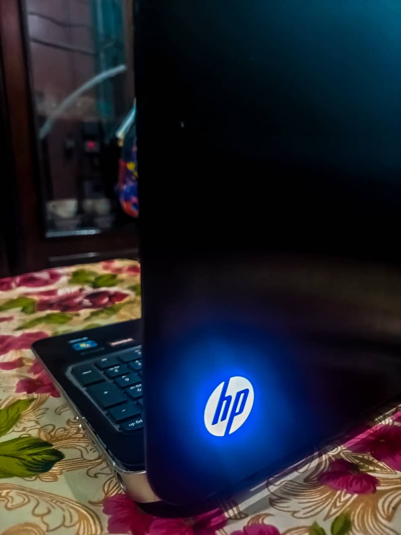 Ye hp ka laptop ha best model ha 1