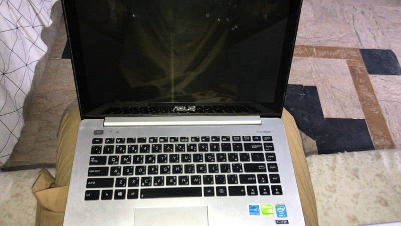 Asus Vivobook S451lb. 0