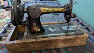 SINGER SEWING MACHINE