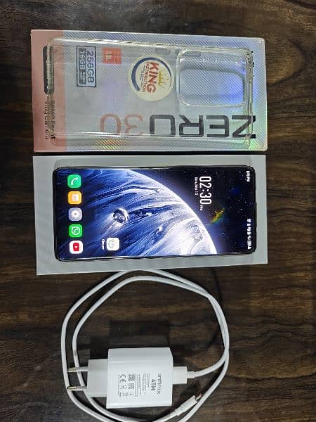 Infinix Zero 30 White 8/256 1