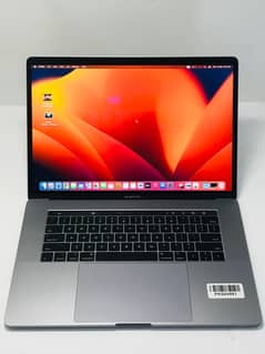 Apple MAcBook Pro 2019 core i7 16GB RAM 256GB ssd 15" Dispaly