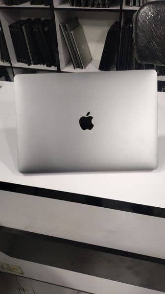 mac book pro 2017 0