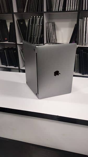 mac book pro 2017 2