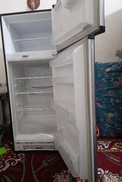 Singer Fridge For sale