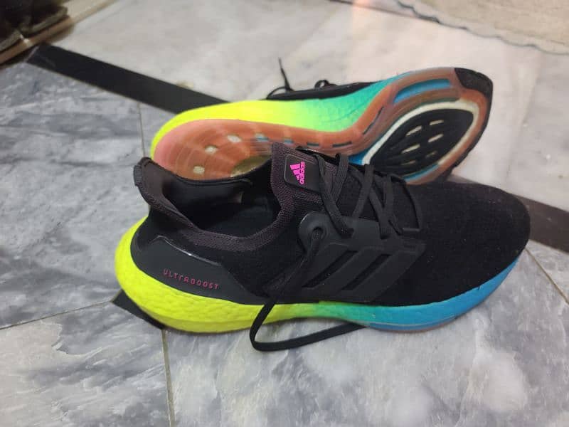 Addidas Ulta Boost 44 size 4