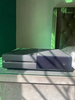 xbox one 500 GB with Wired controller