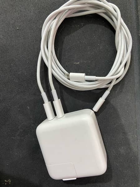 Apple 35w Dual Type-C Charger 2