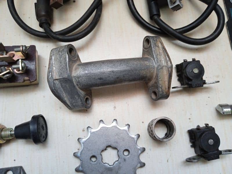 70cc Bike Spare Parts Urgent Sale 8