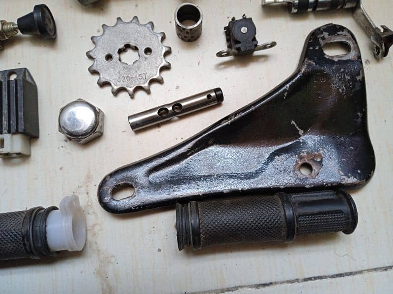 70cc Bike Spare Parts Urgent Sale 11