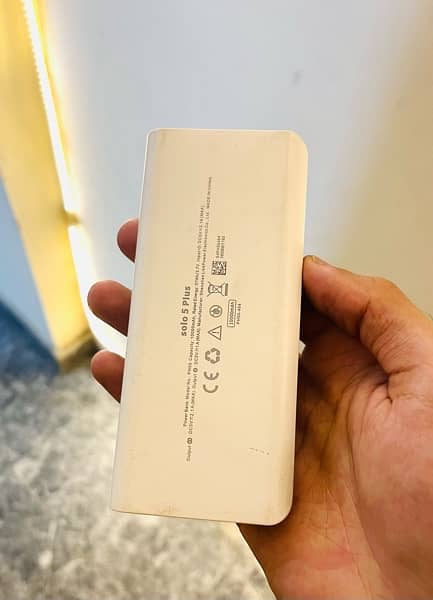 Romoss Power Bank (10,000 mAH) 1