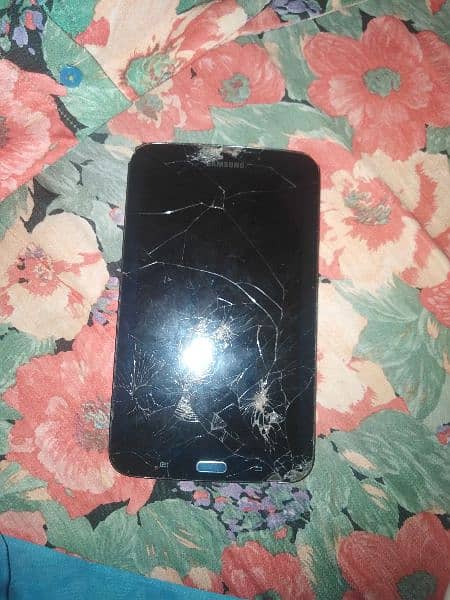 Samsung tab for sale every thing OK just display damage 5