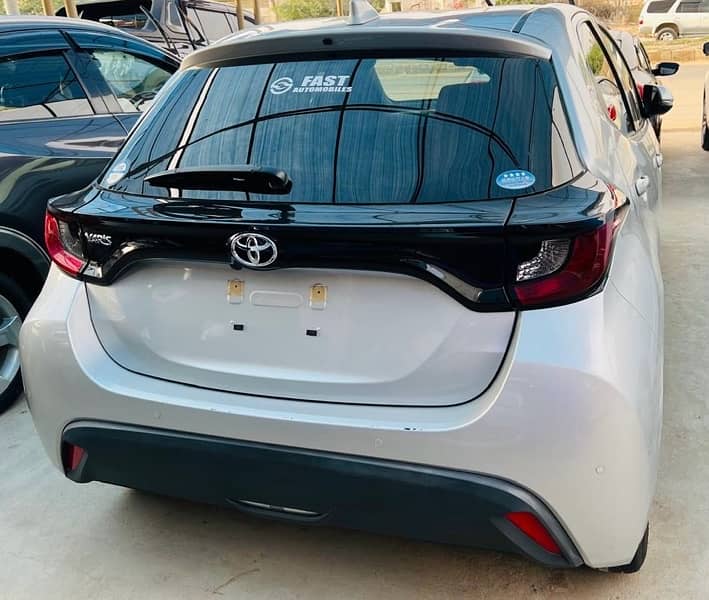 Toyota Yaris 2020/2024 1