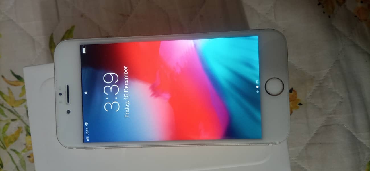 iPhone 6 all ok Paytm Pro memory 3 16. Rs12000 9