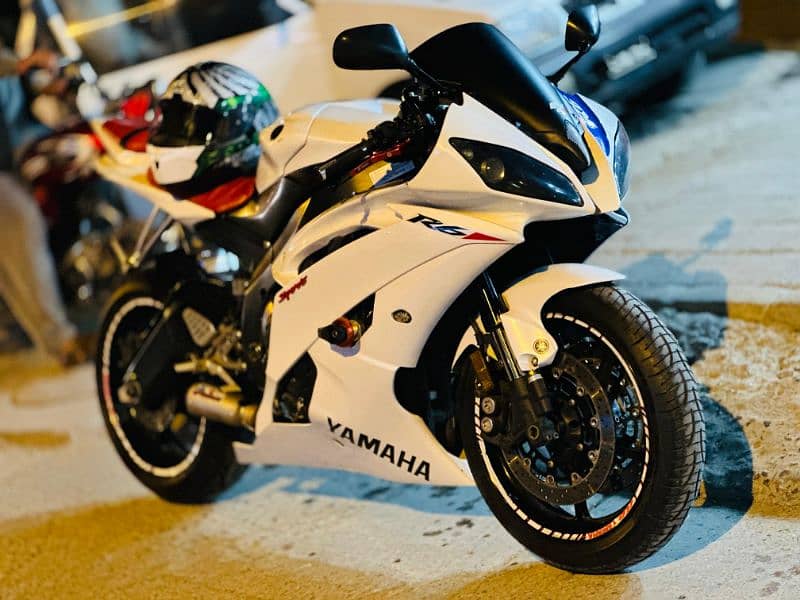 Yamaha R6 in good condition 2