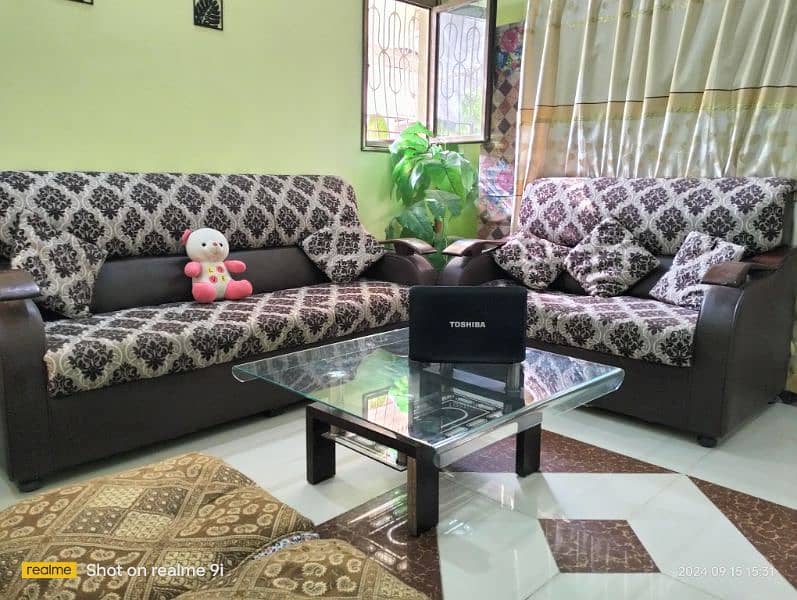 9 seater master ka sofa set good condition 3