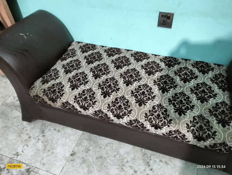 9 seater master ka sofa set good condition 7