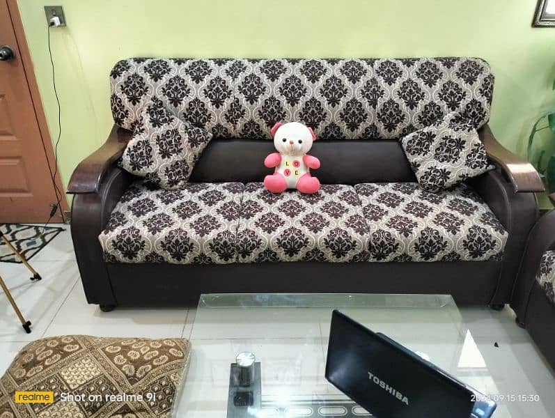 9 seater master ka sofa set good condition 9