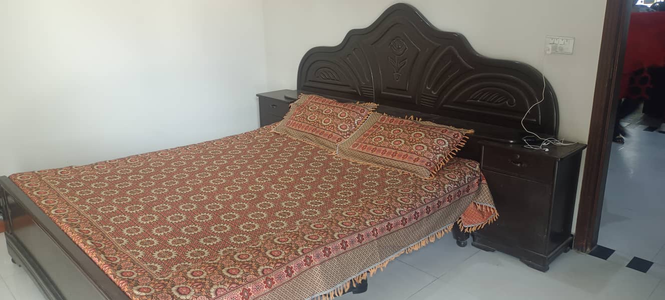 Wooden bed 1