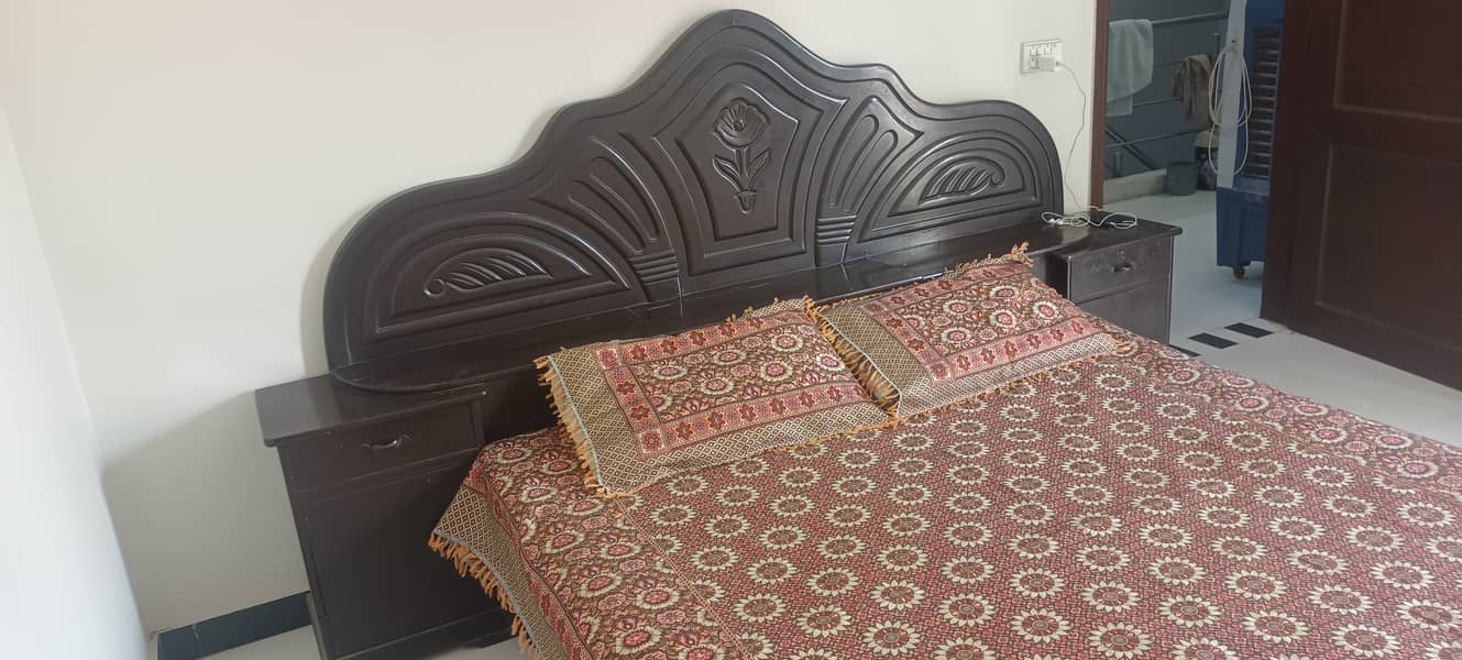 Wooden bed 2