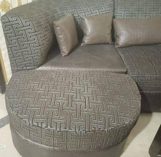 L shape sofa set in good condition 1