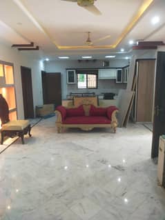 1 Kanal upper portion available for rent