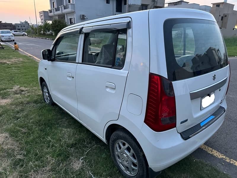 Suzuki Wagon R AGS Automatic 2022 2