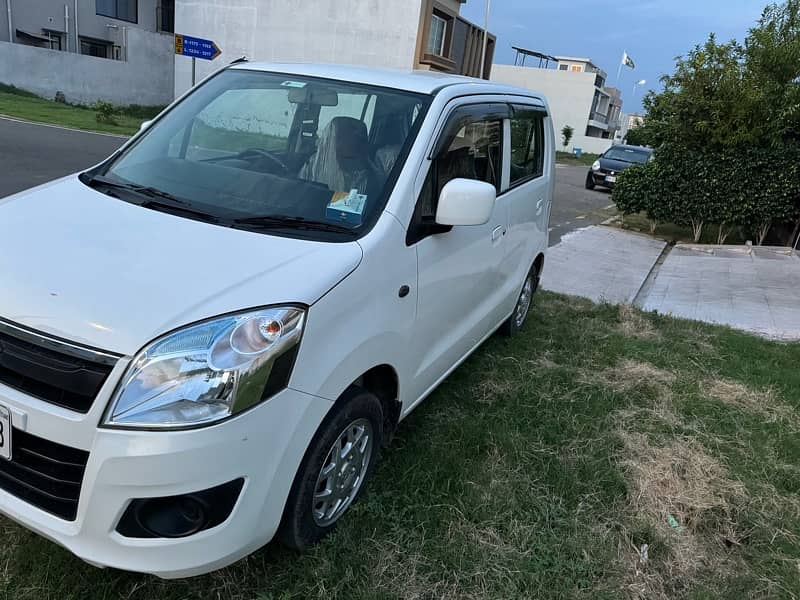 Suzuki Wagon R AGS Automatic 2022 6