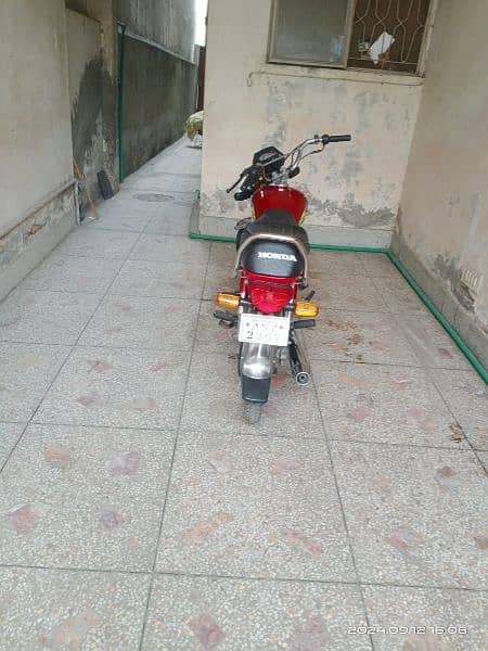 Honda CD 70 2023 Model RED Colour 3