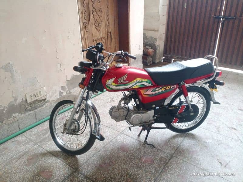 Honda CD 70 2023 Model RED Colour 6