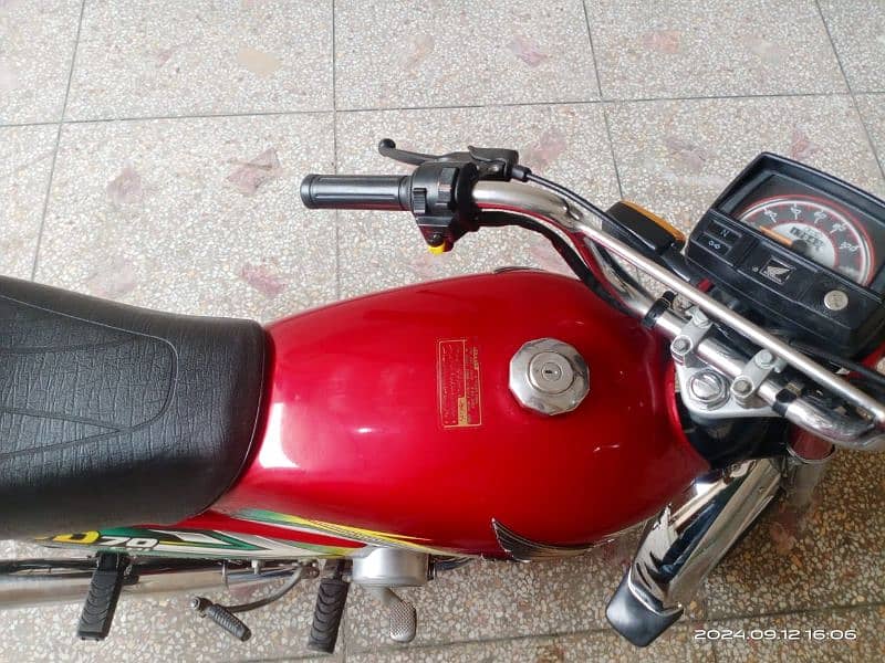 Honda CD 70 2023 Model RED Colour 7