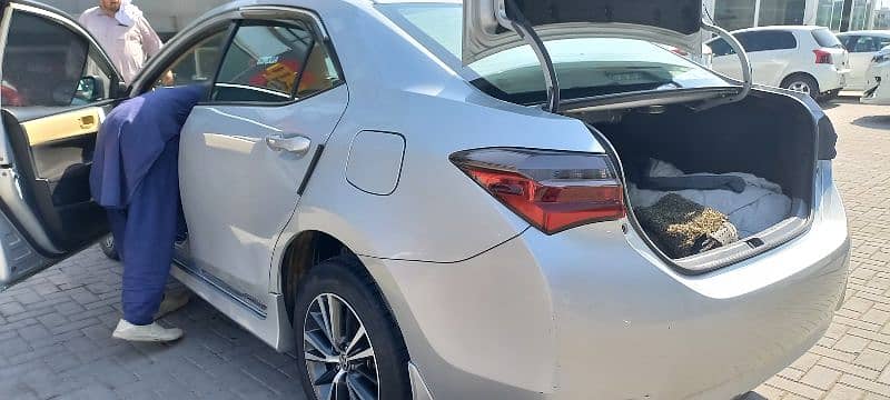 Toyota Corolla Altis 2017 11