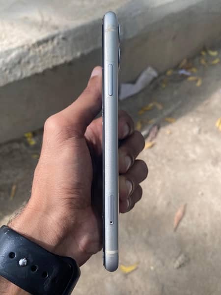 Iphone 11 64gb factory unlock. 9/10 6