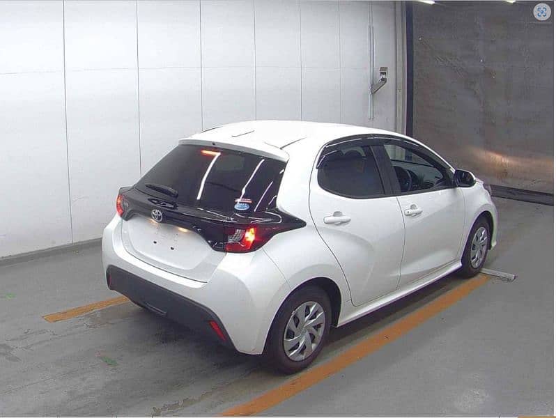 Toyota Yaris X 2021 3