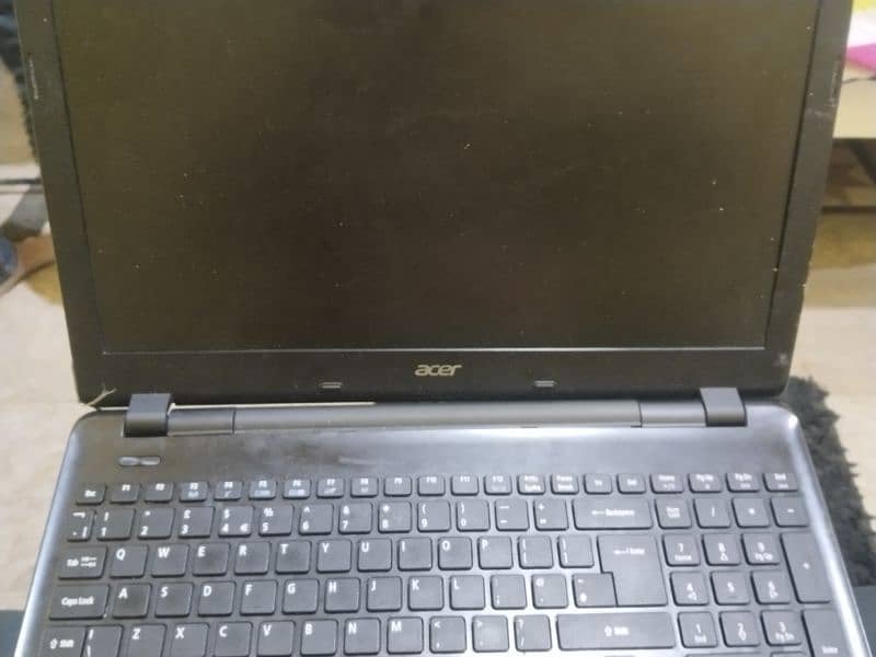 Acer laptop little damage core i5 4 gb ram 512 GB ssd 64 bit 1