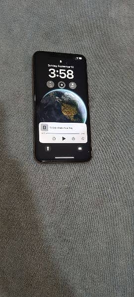 Iphone xs max 4 month sim used 1