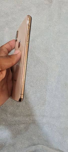 Iphone xs max 4 month sim used 4