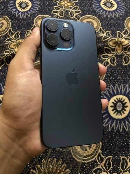 iPhone 15 pro Max 2