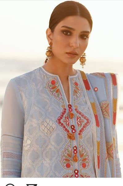 Zaha embroidered lawn suit 2