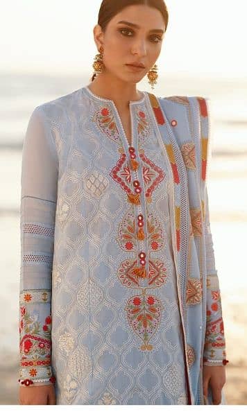 Zaha embroidered lawn suit 4