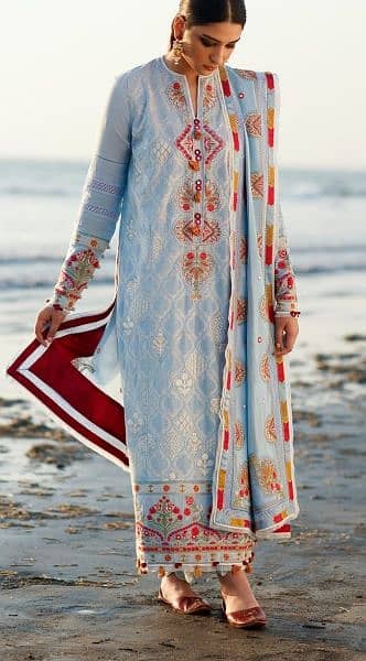 Zaha embroidered lawn suit 9