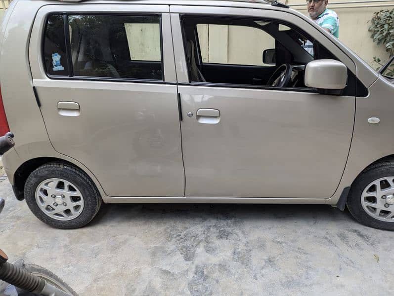 Suzuki Wagon R 2018 family used mint condition 2