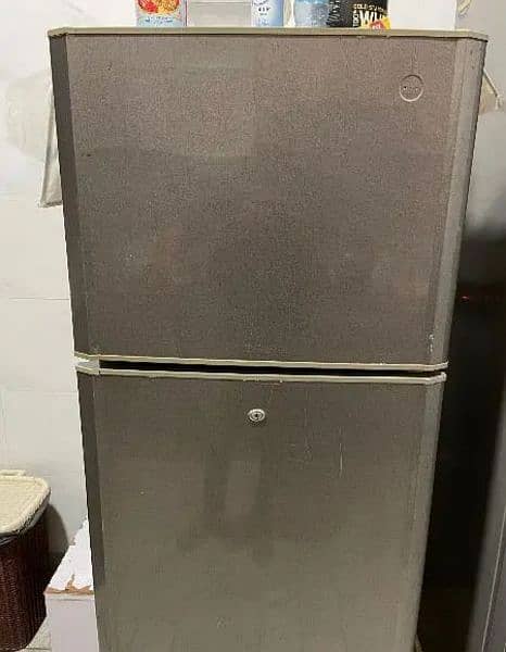 PEL refrigerator 10