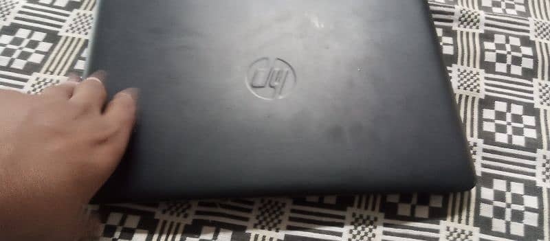 Hp Elite book 820 6