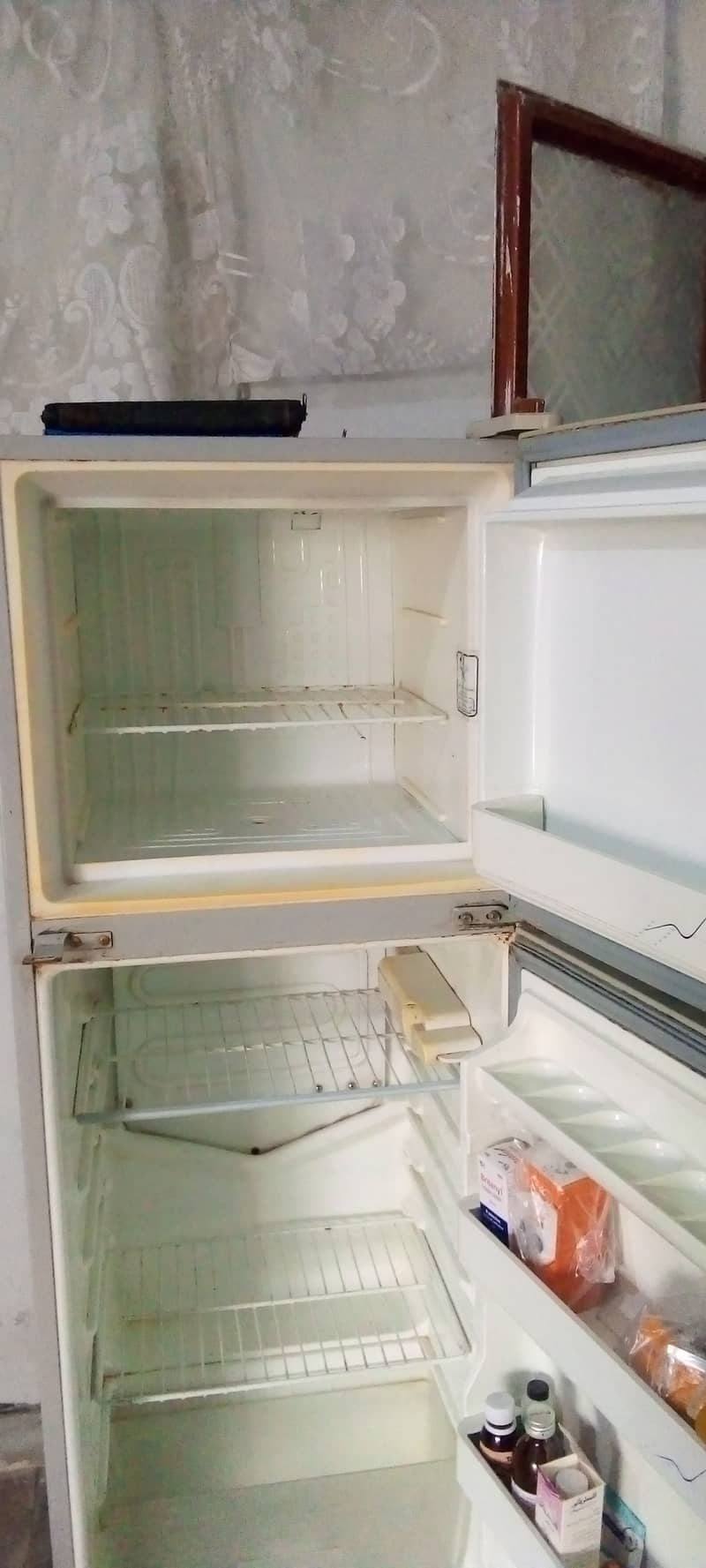 Dawlance 2 door fridge03181112642 1