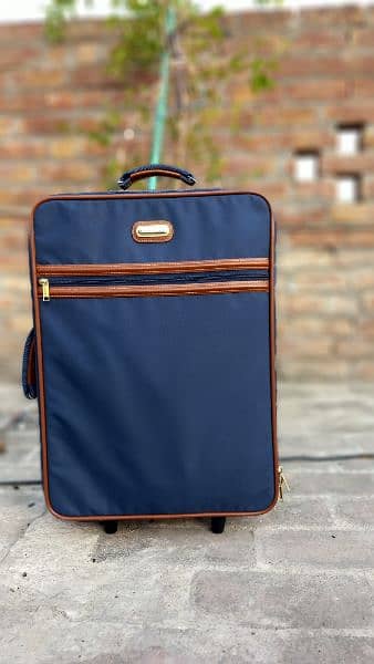 Stylish and Durable Luggage 1