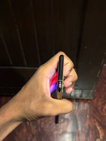 iphone 11 pro ( Factory Unlock ) 3