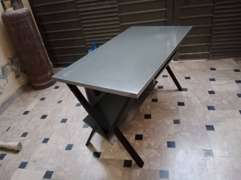 Best quality computer table 3