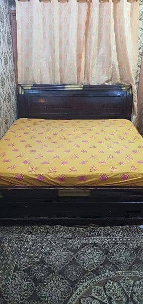 Bed king size 1