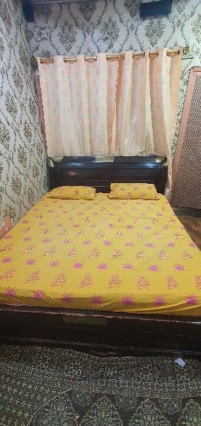 Bed king size 4